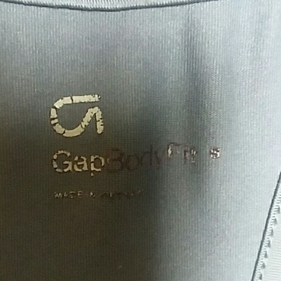 Gap Work Out Tank - Picture 3 of 6